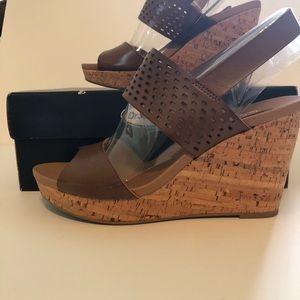 Dr. Scholls brown wedge sandals size 9.5 NIB, NWT